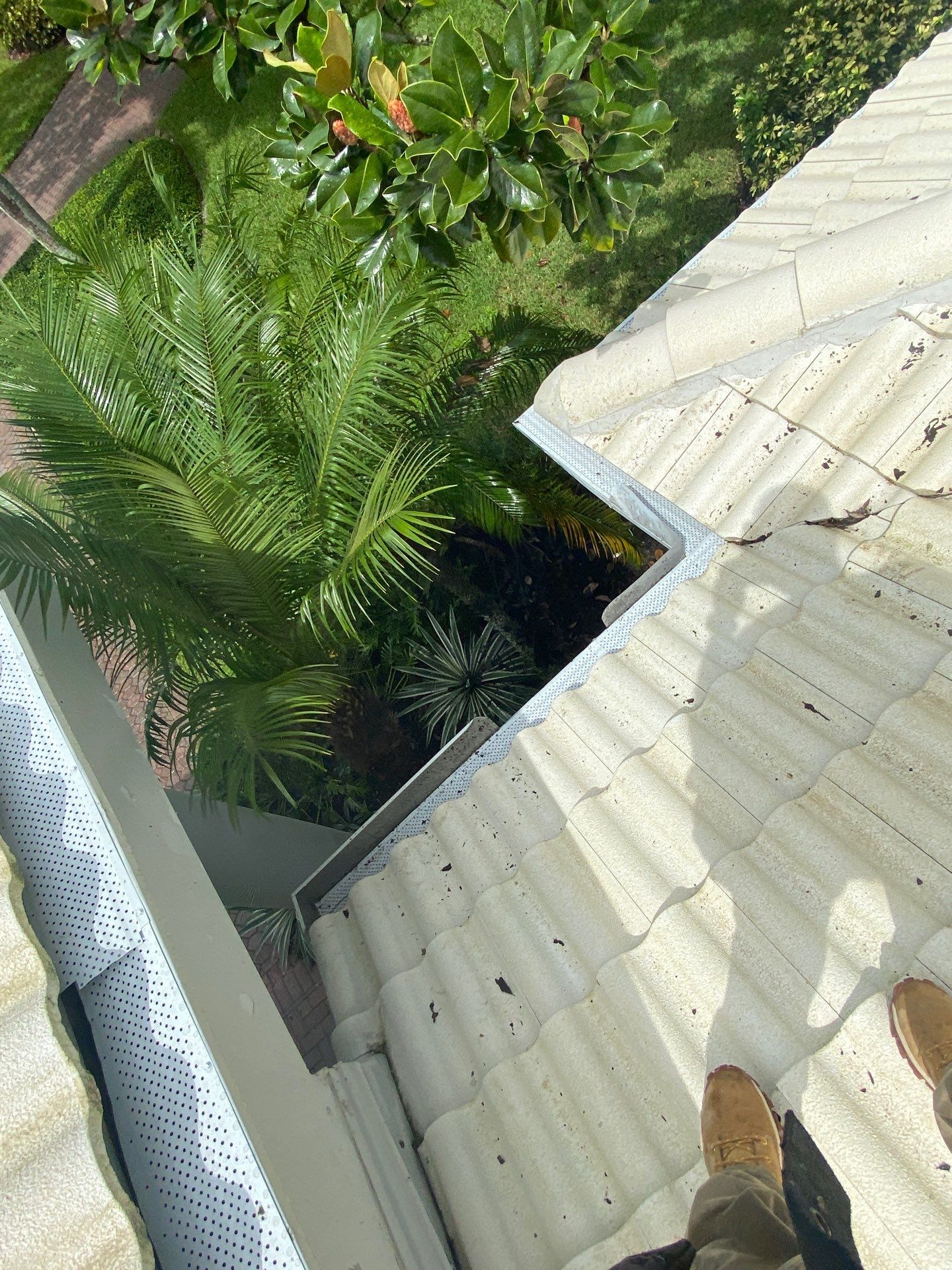 Leaf Guard using Gutter Guards for Florida Home by Gutter Professors