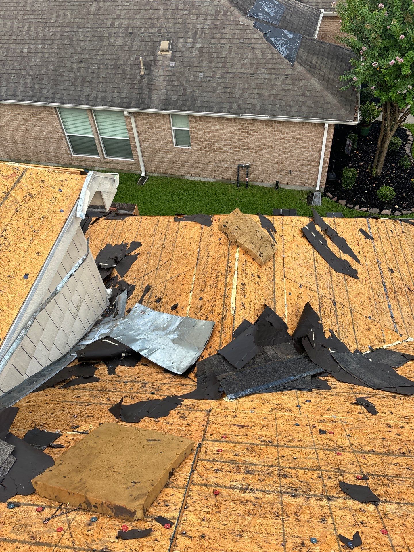 Residential Roofing Installation using Owen's Corning Duration (Lifetime) Shingles by Roof Repair Company