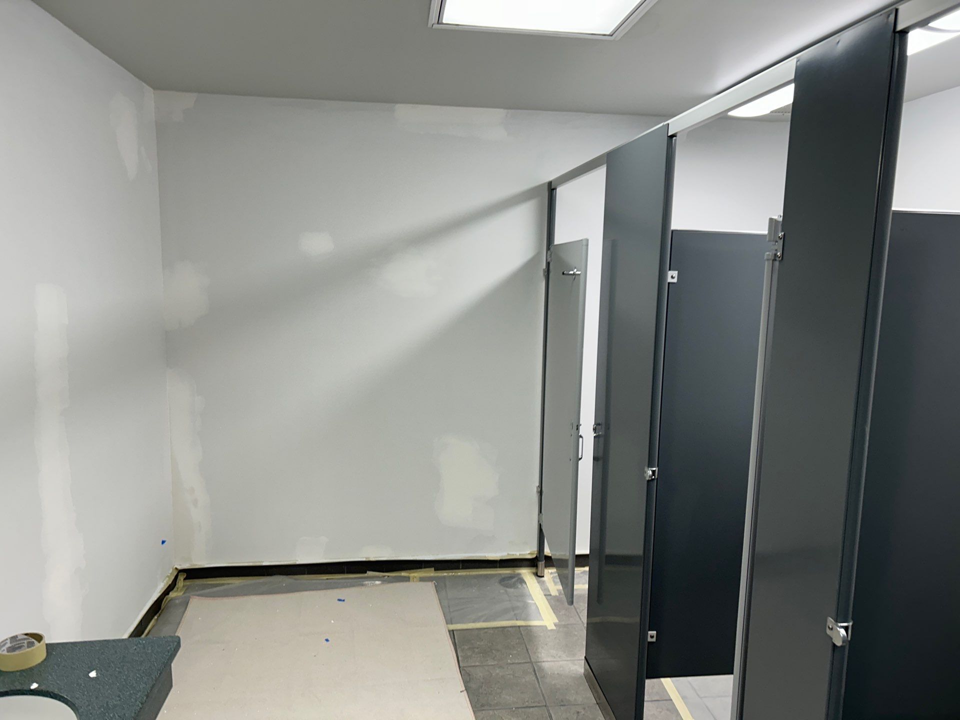 Wallpaper removal and Painting by Gordon Painting