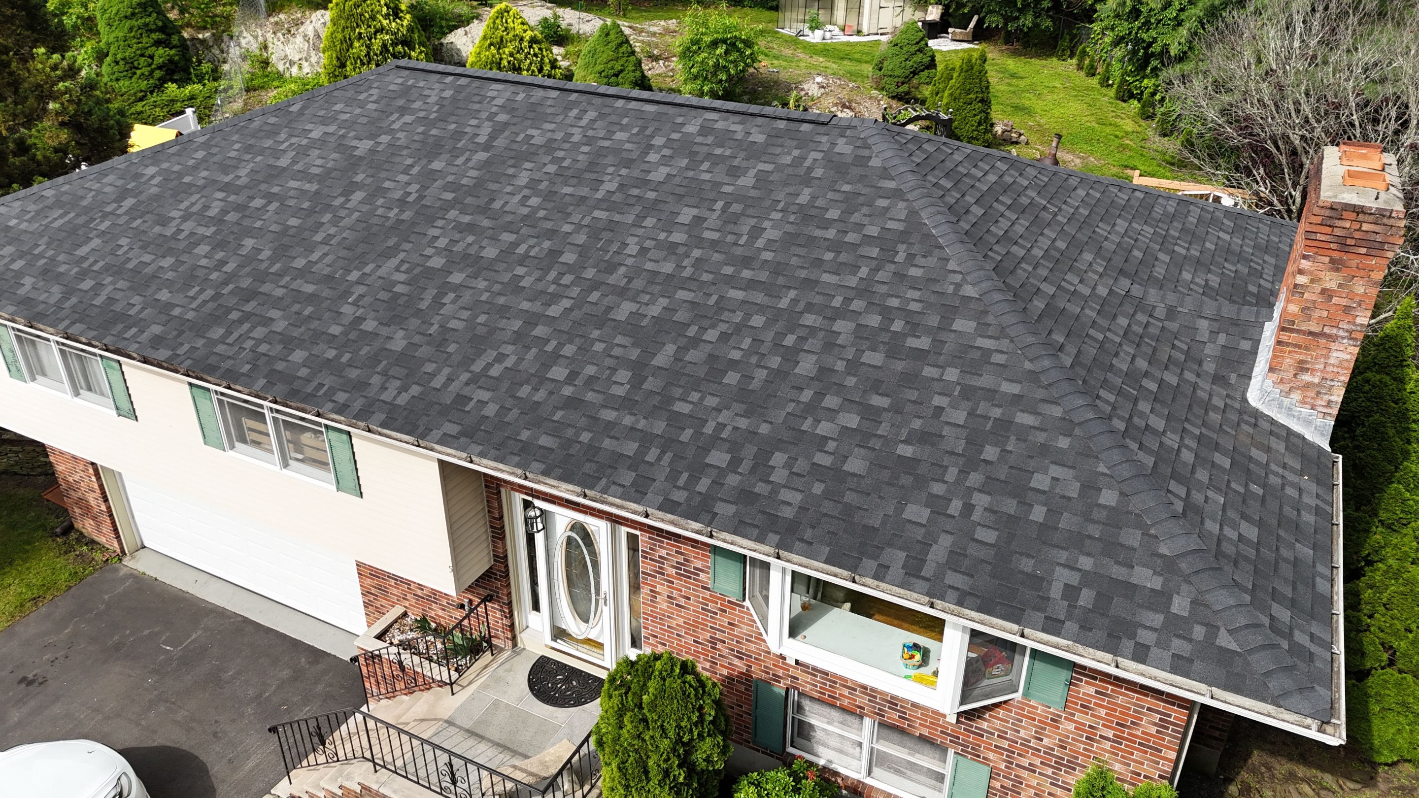 Full Roof Replacement in Saugus, MA – Owens Corning Duration, Onyx Black by JOHNNYS PRO