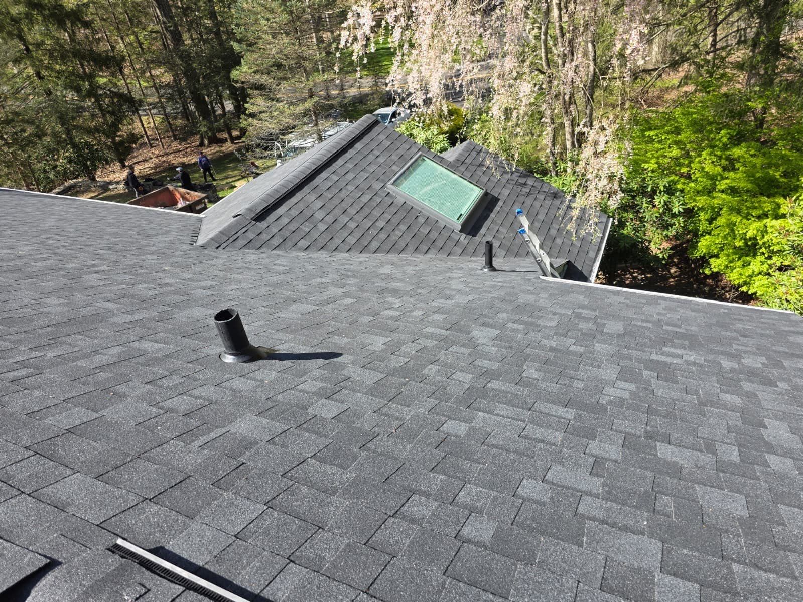 Owens Corning Duration: Onyx Black in Stamford, Connecticut by Golden Shield Roofing