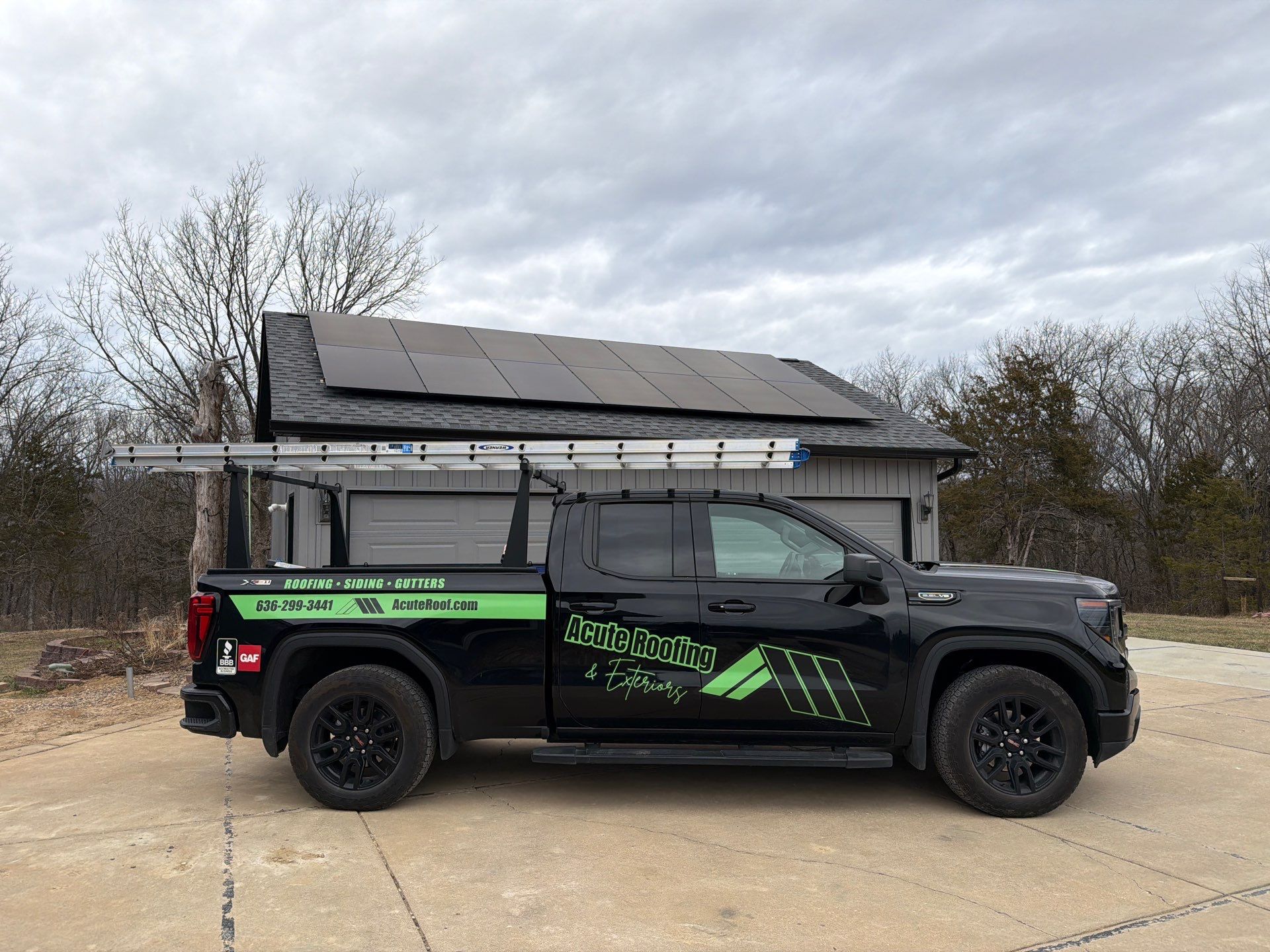 Project in Defiance by Acute Roofing And Exteriors 