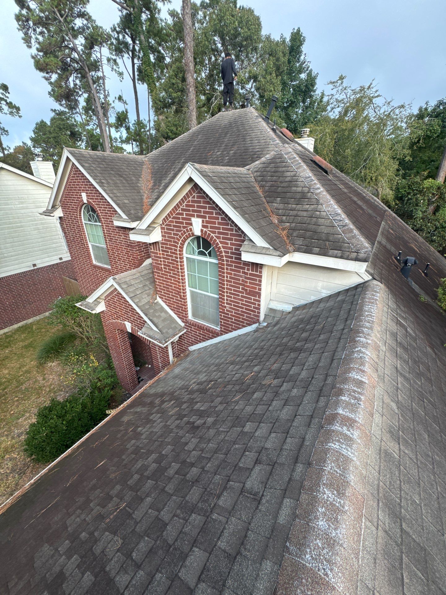 Roof Replacement in The Woodlands TX by Roof Repair Company