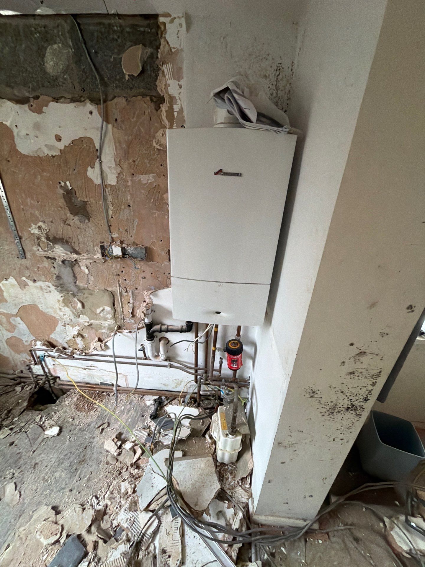 š” Ideal HP290 Heat Pump Installation for a Self-Build Project in Beverley ā Designed by Elite, Delivered Alongside the Customer by Elite Services Group Ltd