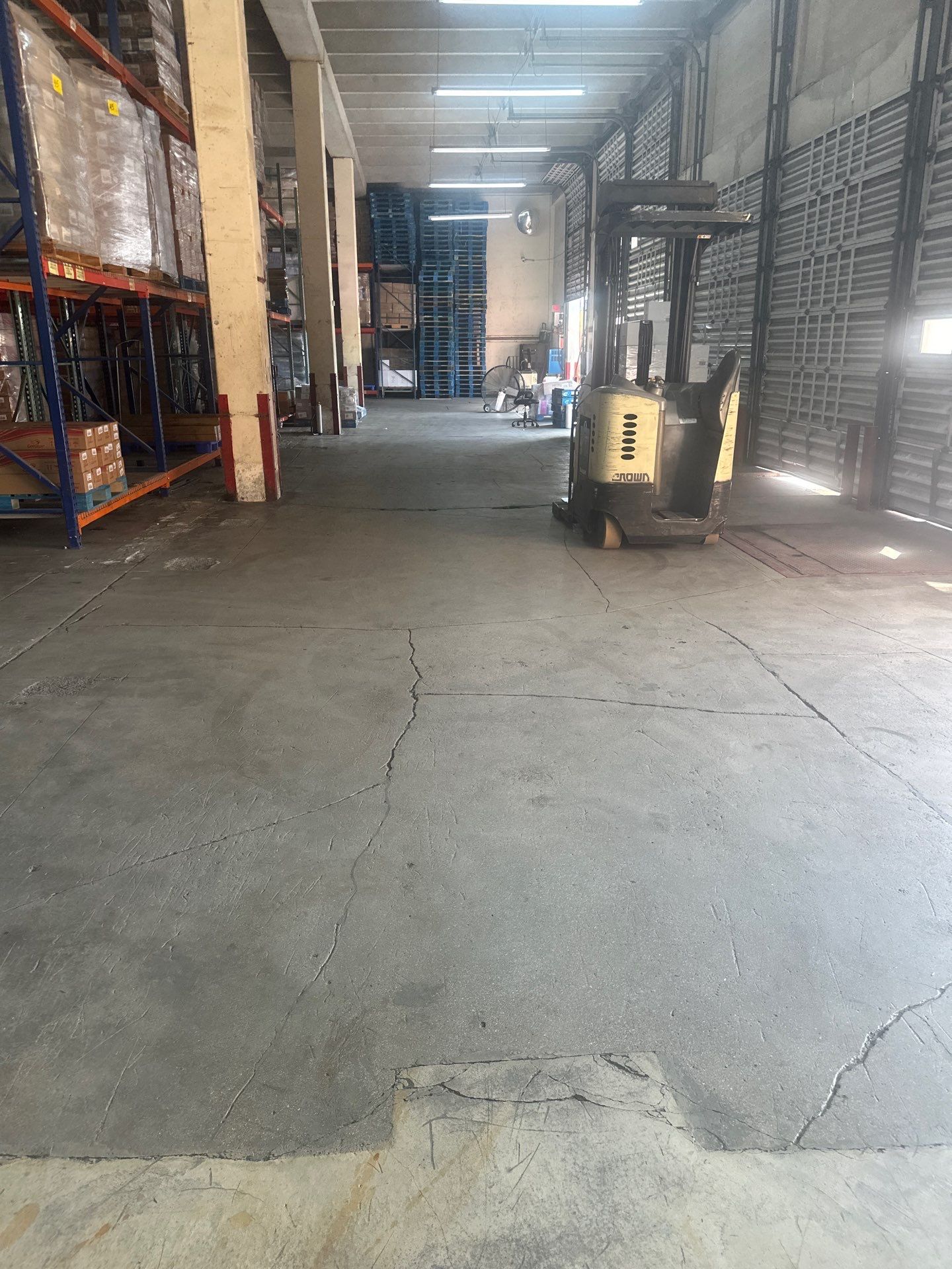 Warehouse Restoration by Seamless Surfaces