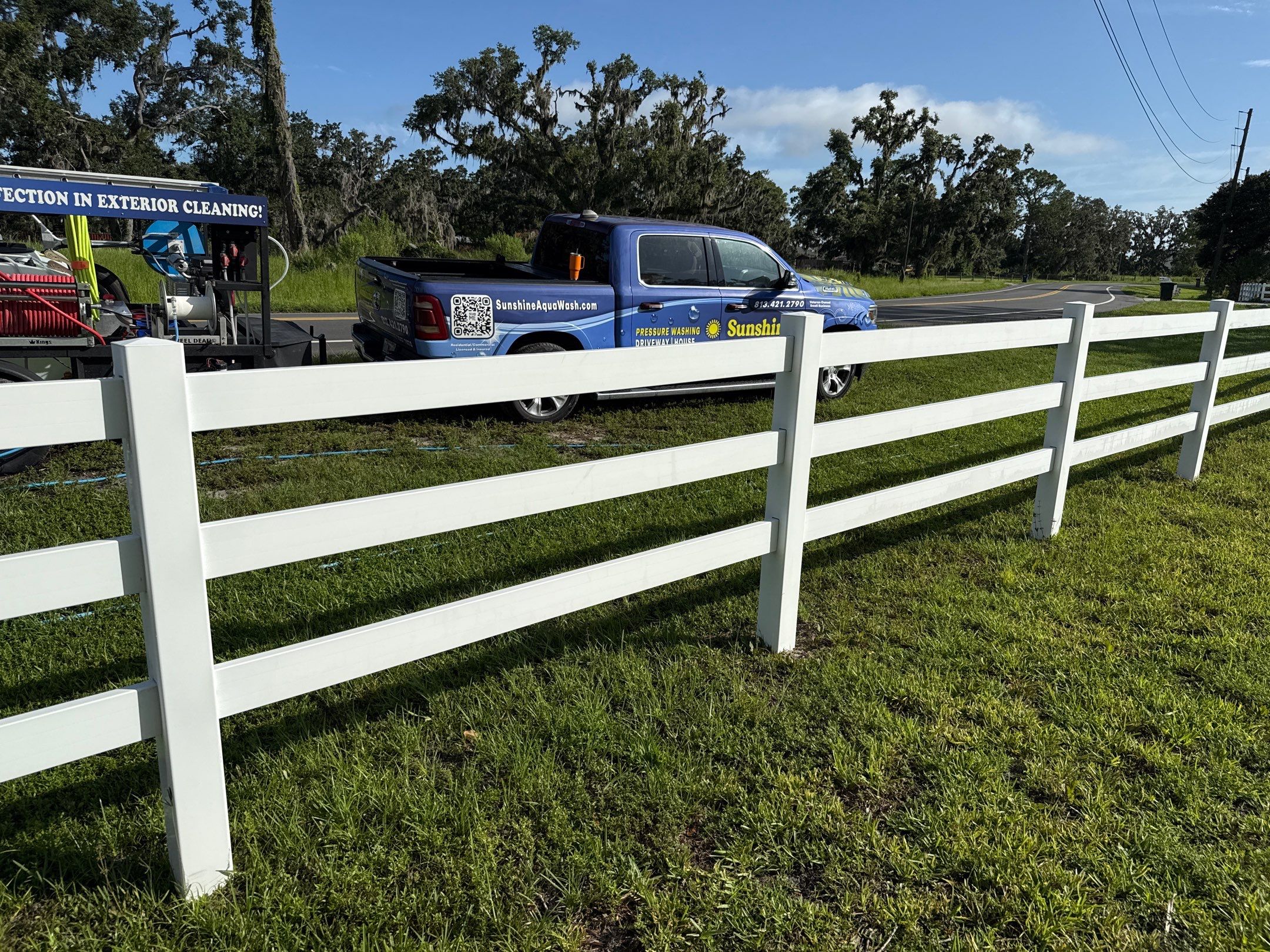 🐎 Vinyl Horse Fence, Entrance Cleaning + House Wash – Parrish, FL by Sunshine AquaWash