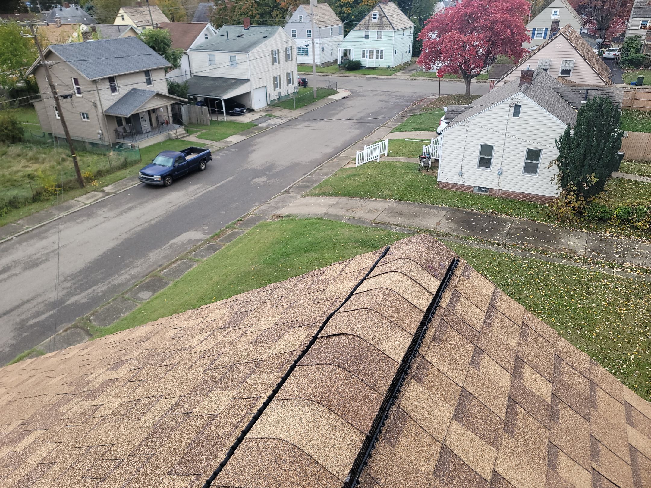 ATLAS PINNACLE COLOR: MORNING HARVEST DRIP EDGE: WHITE by Eagle Eye Roofing