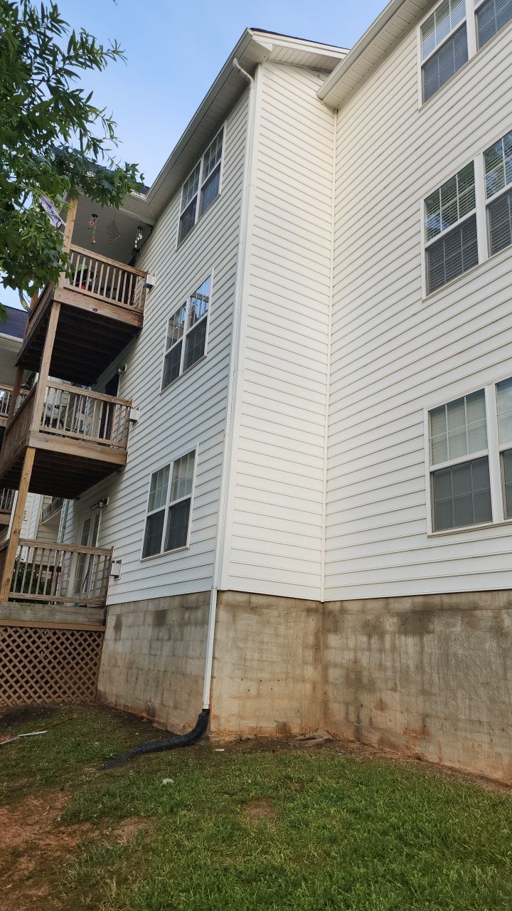 Appartment cleaning by Power Wash Masters LLC