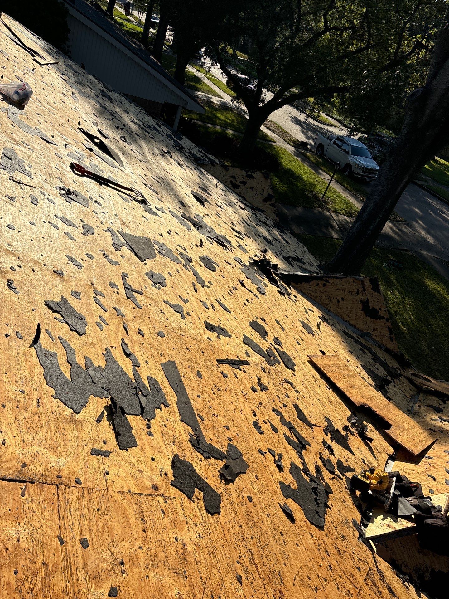 Residential Roofing Installation using Owen's Corning Duration (Lifetime) Shingles by Roof Repair Company