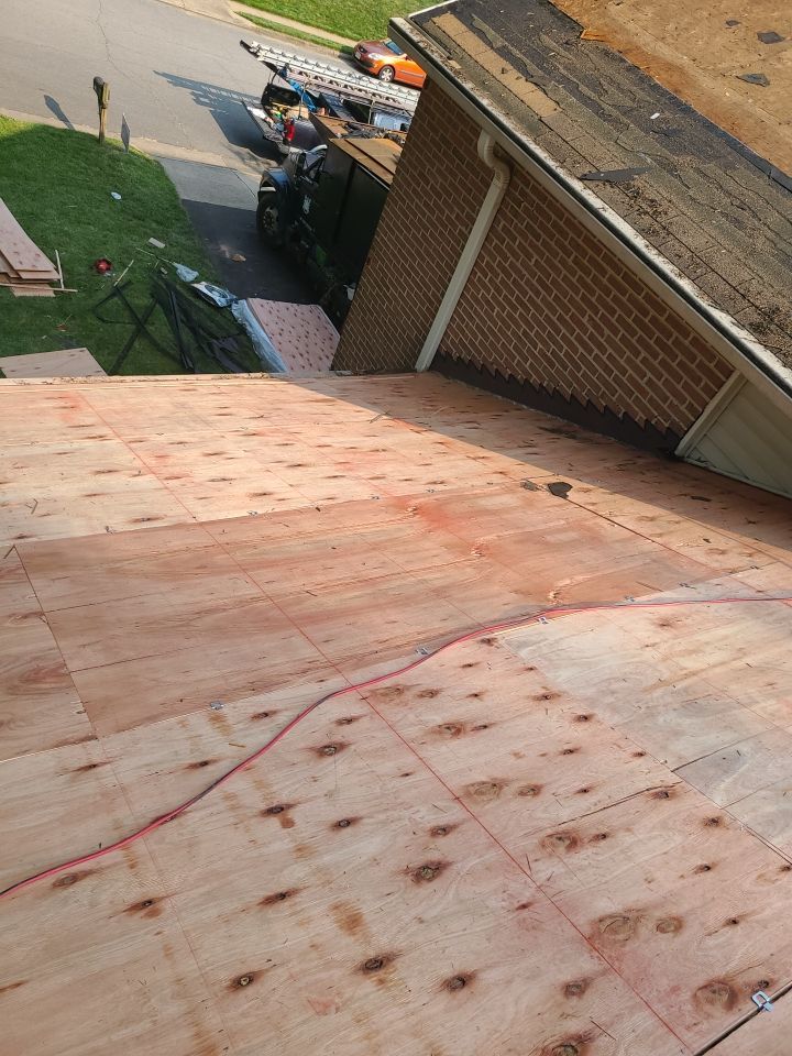 Burke: CertainTeed Landmark Pro Architectural Shingles in Max Def Weathered Wood by RM Banning, Inc.