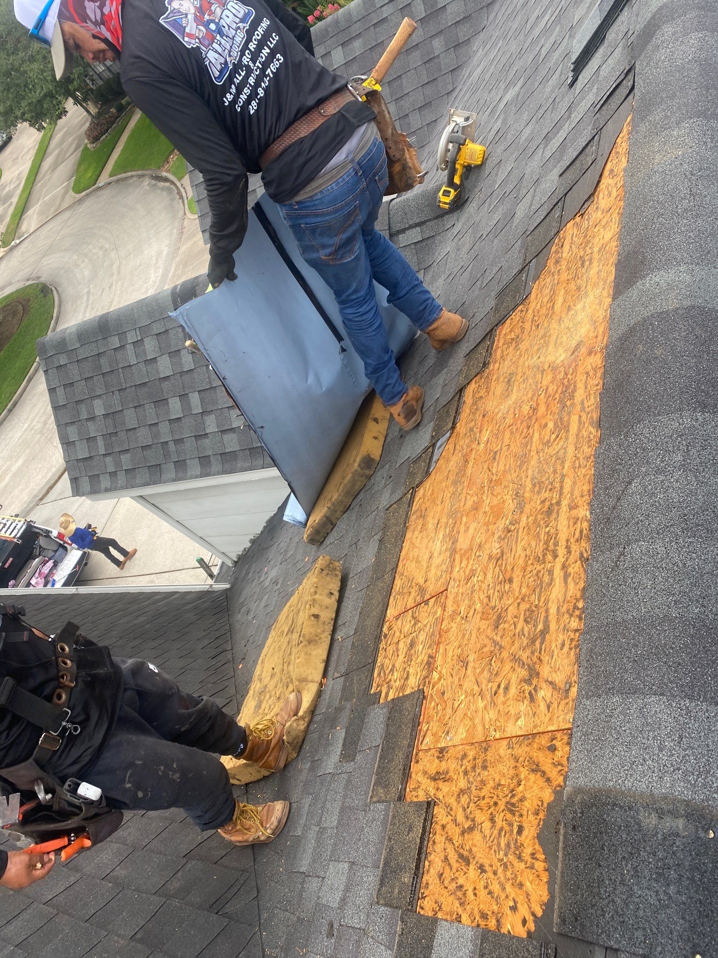 Residential Roofing Repair using Owen's Corning Duration (Lifetime) Shingles by Roof Repair Company