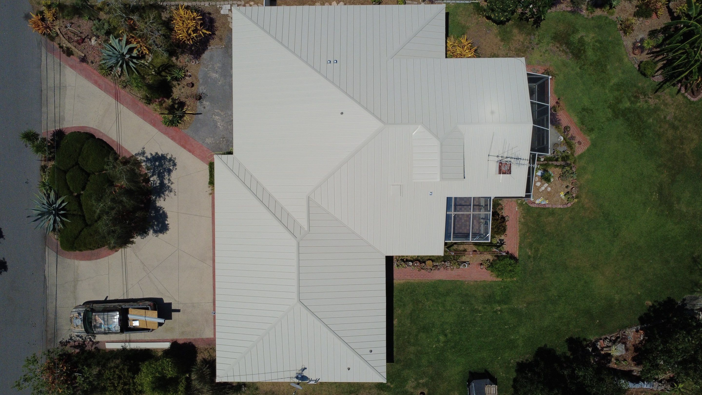 Roof replacement in Clearwater, FL by Steadfast Roofing 