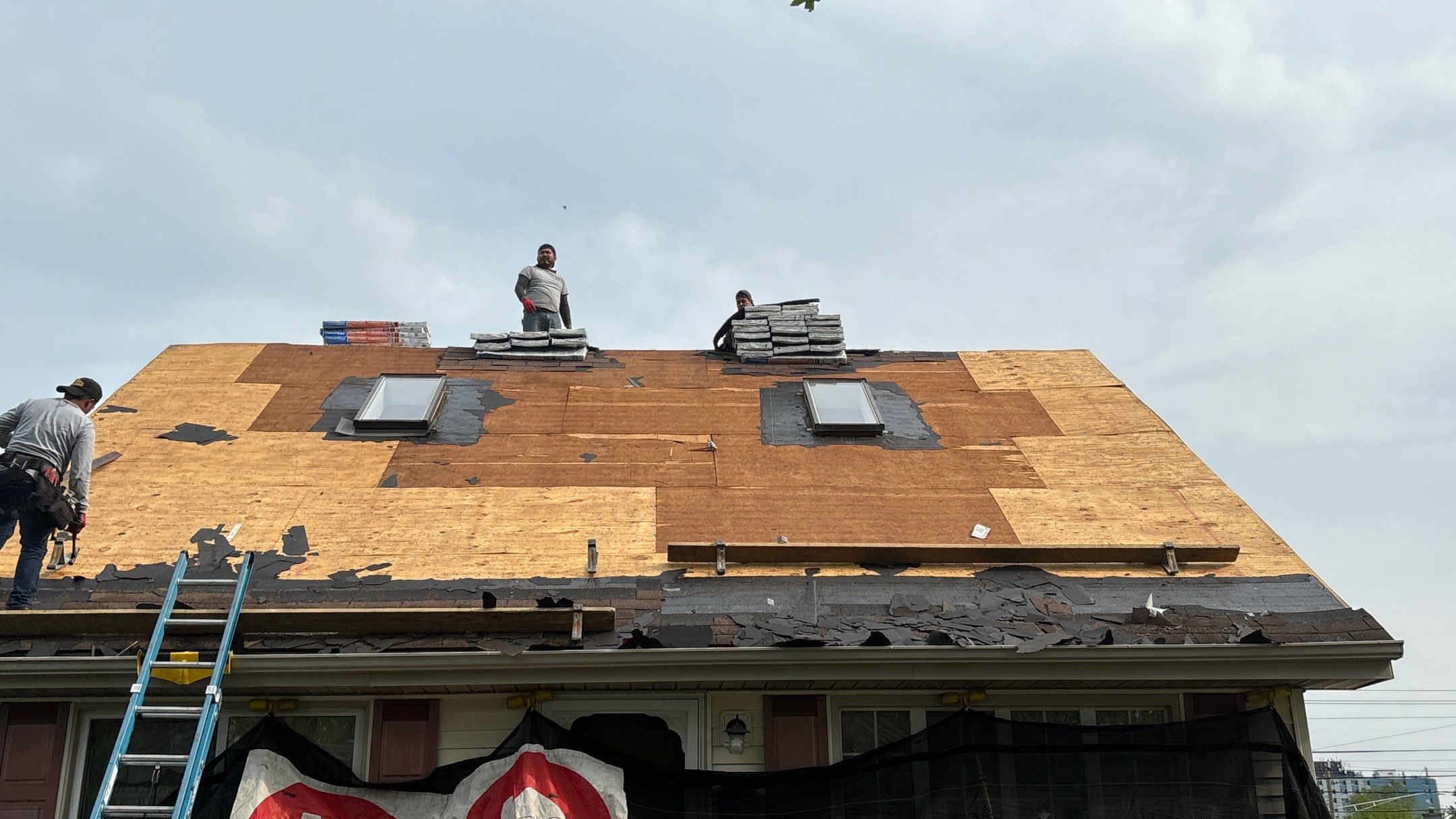 Roof Replacement using CertainTeed Northgate by 180 Contractors