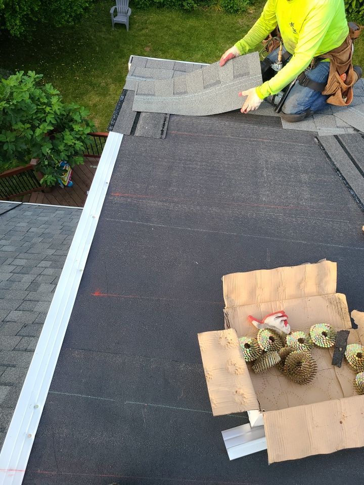 Arlington: CertainTeed Landmark Architectural Shingle in Georgetown Gray by RM Banning, Inc.