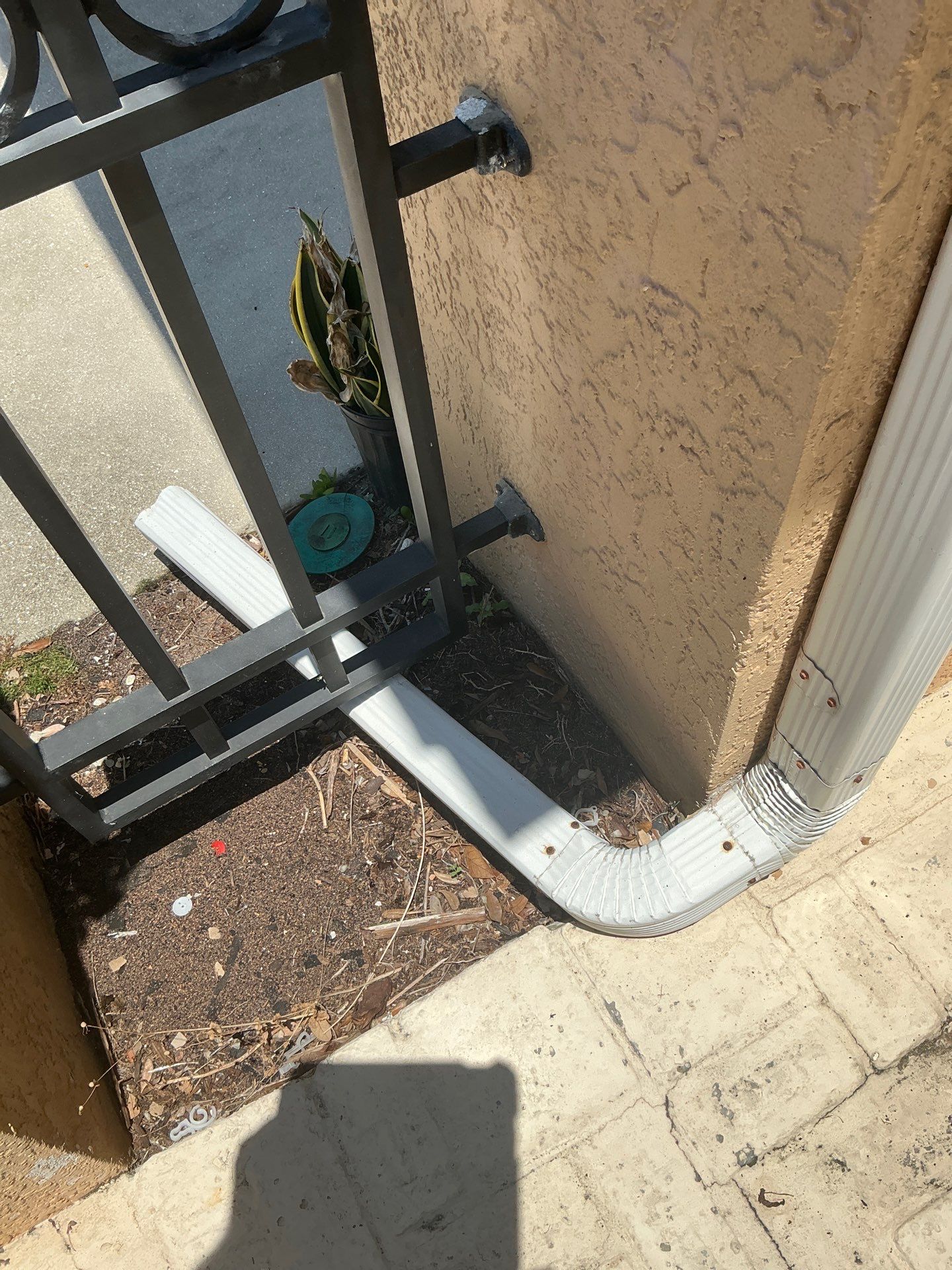 7-Inch Box Seamless Gutters in Bradenton FL by Gutter Professors