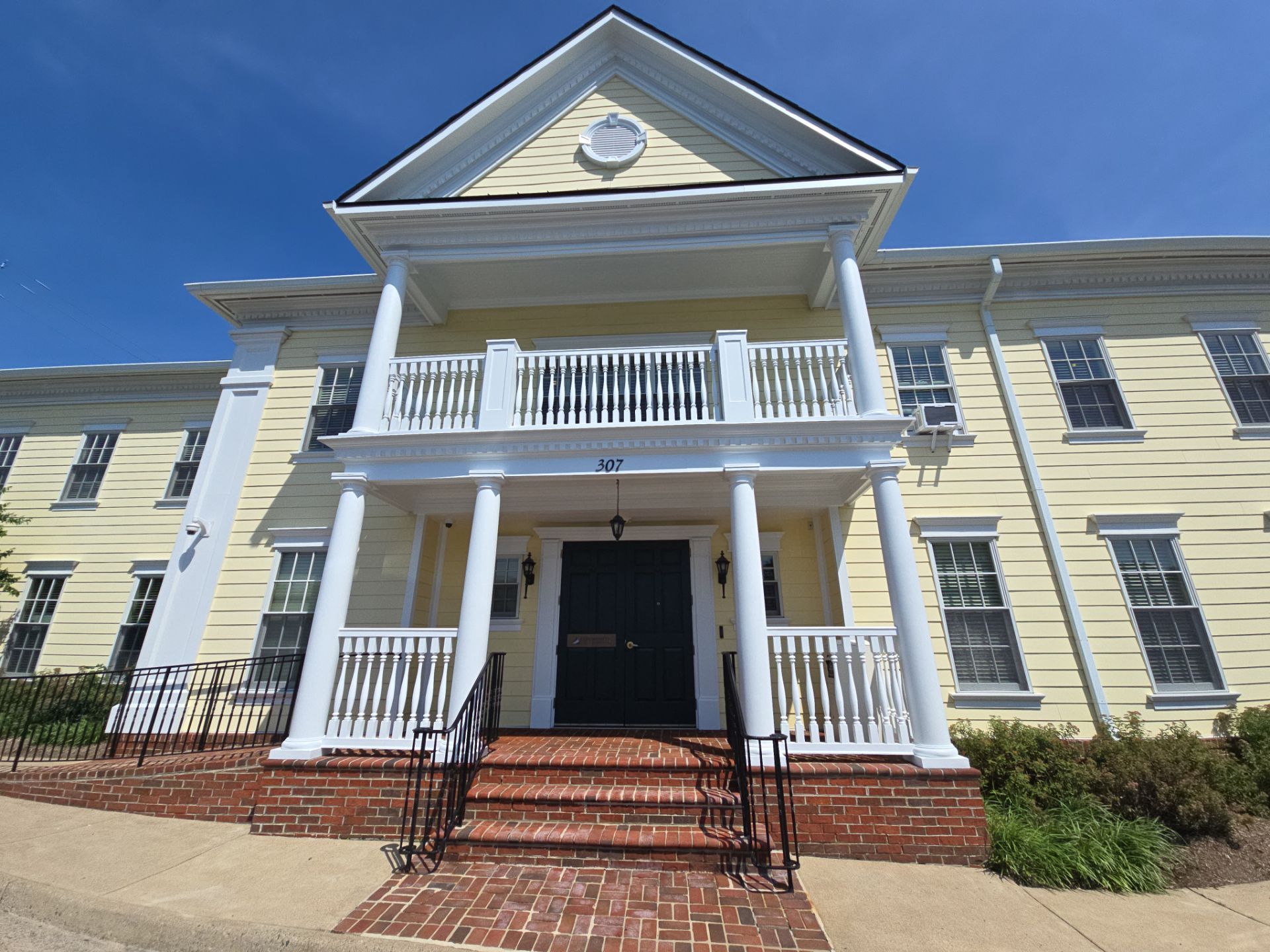 Commercial Exterior Painting Services for Mainstreet Bank in Leesburg, VA by My Painter 