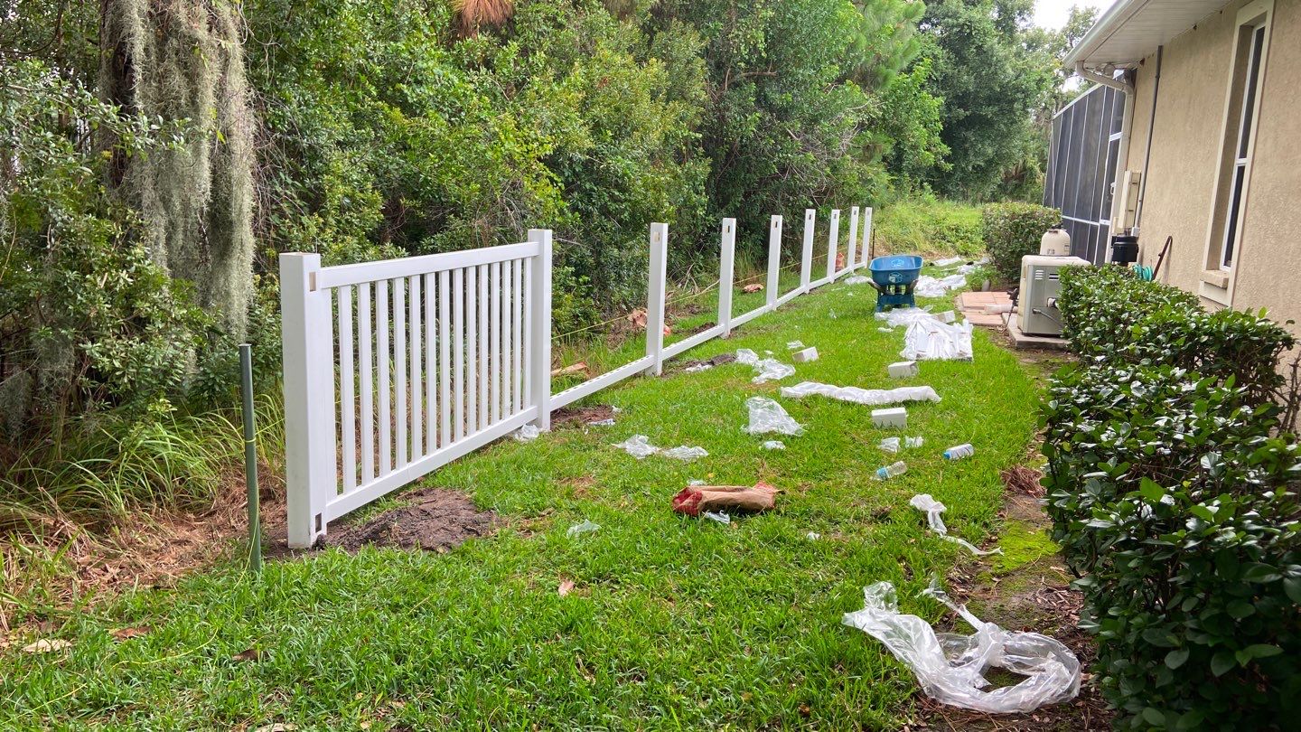 Bradenton, FL Vinyl Picket Fence Installation using White Vinyl Picket Fence by Asap fence and gates, LLC
