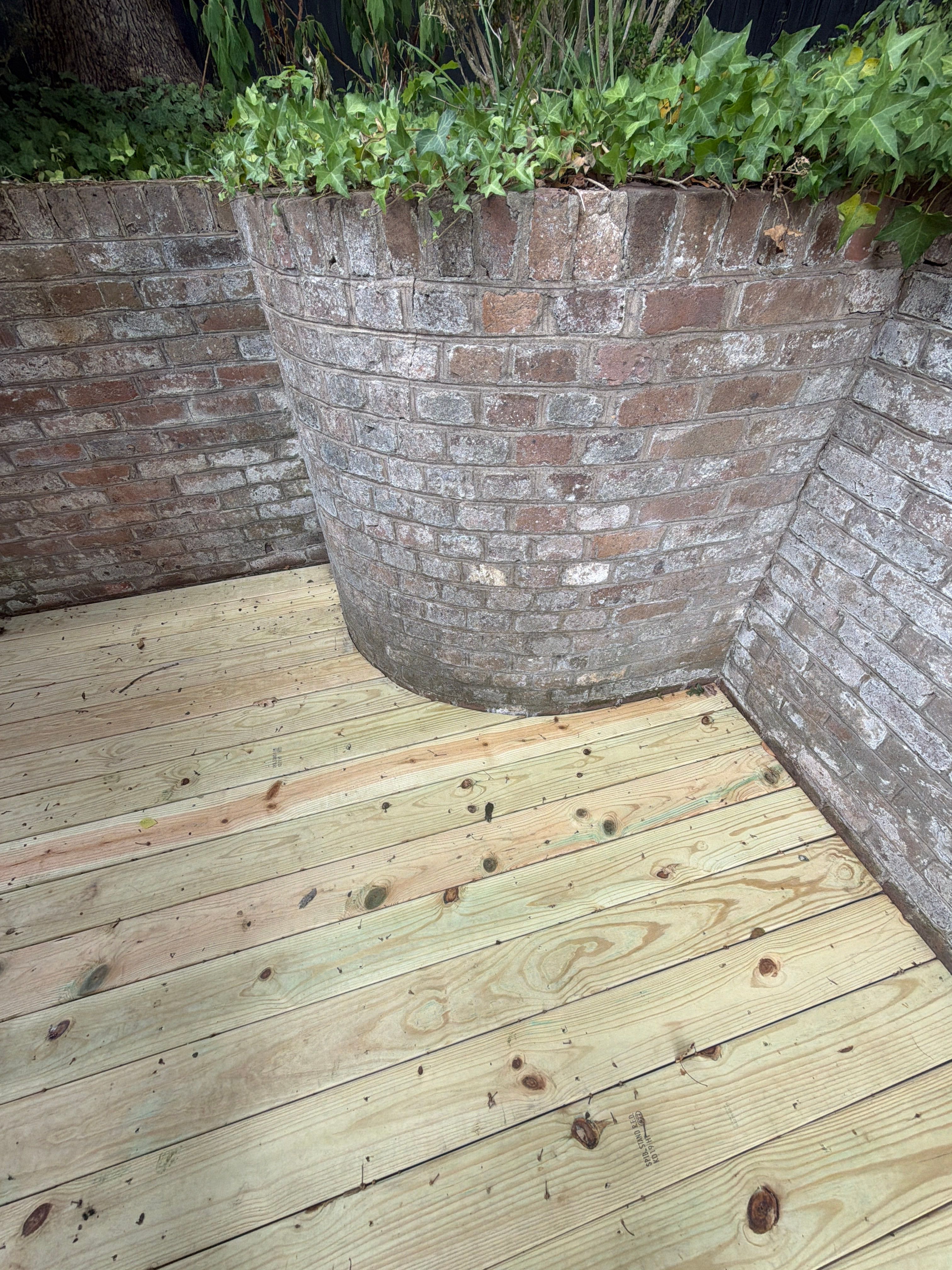 Custom Curved Deck Build – Residential by Billy Weatherspoon Contractor