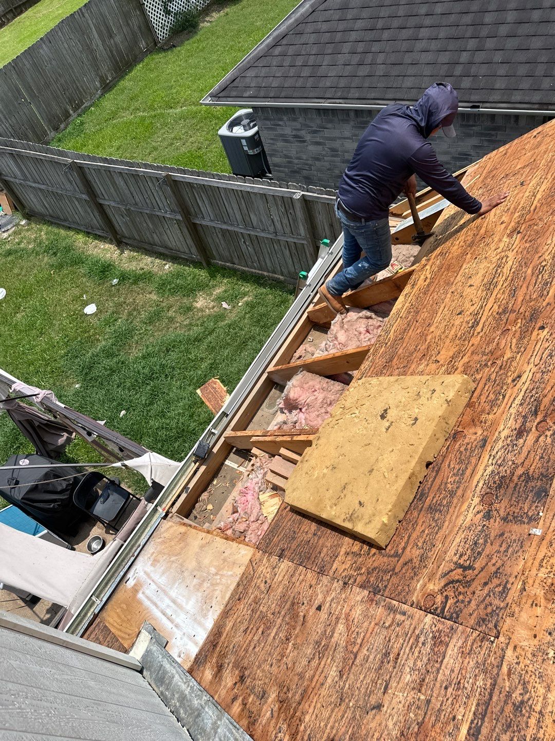 Residential Roofing Installation using Owen's Corning Duration (Lifetime) Shingles by Roof Repair Company