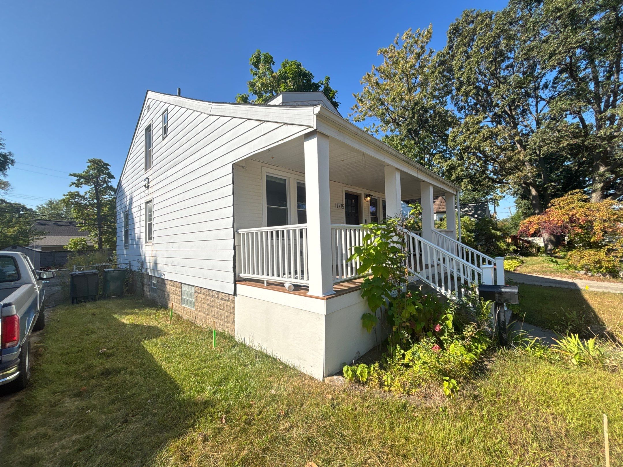 Siding Replacement using Ascend Glacier White by 180 Contractors