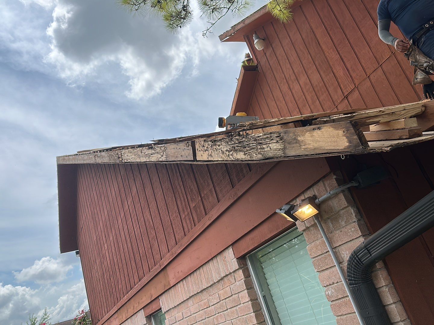 Residential Roofing Installation using Owen's Corning Duration (Lifetime) Shingles by Roof Repair Company