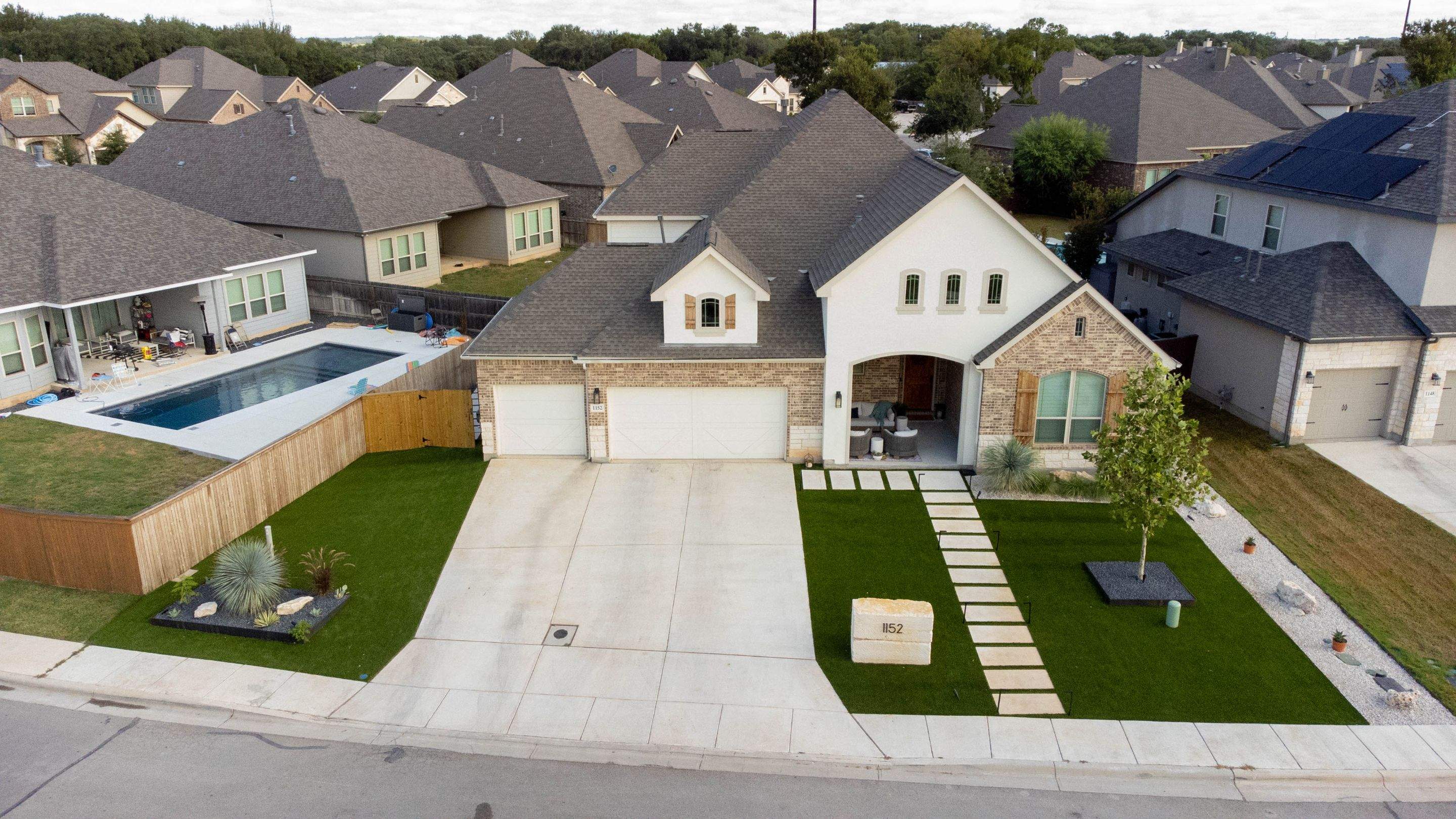 Gruene - I by Singer Services