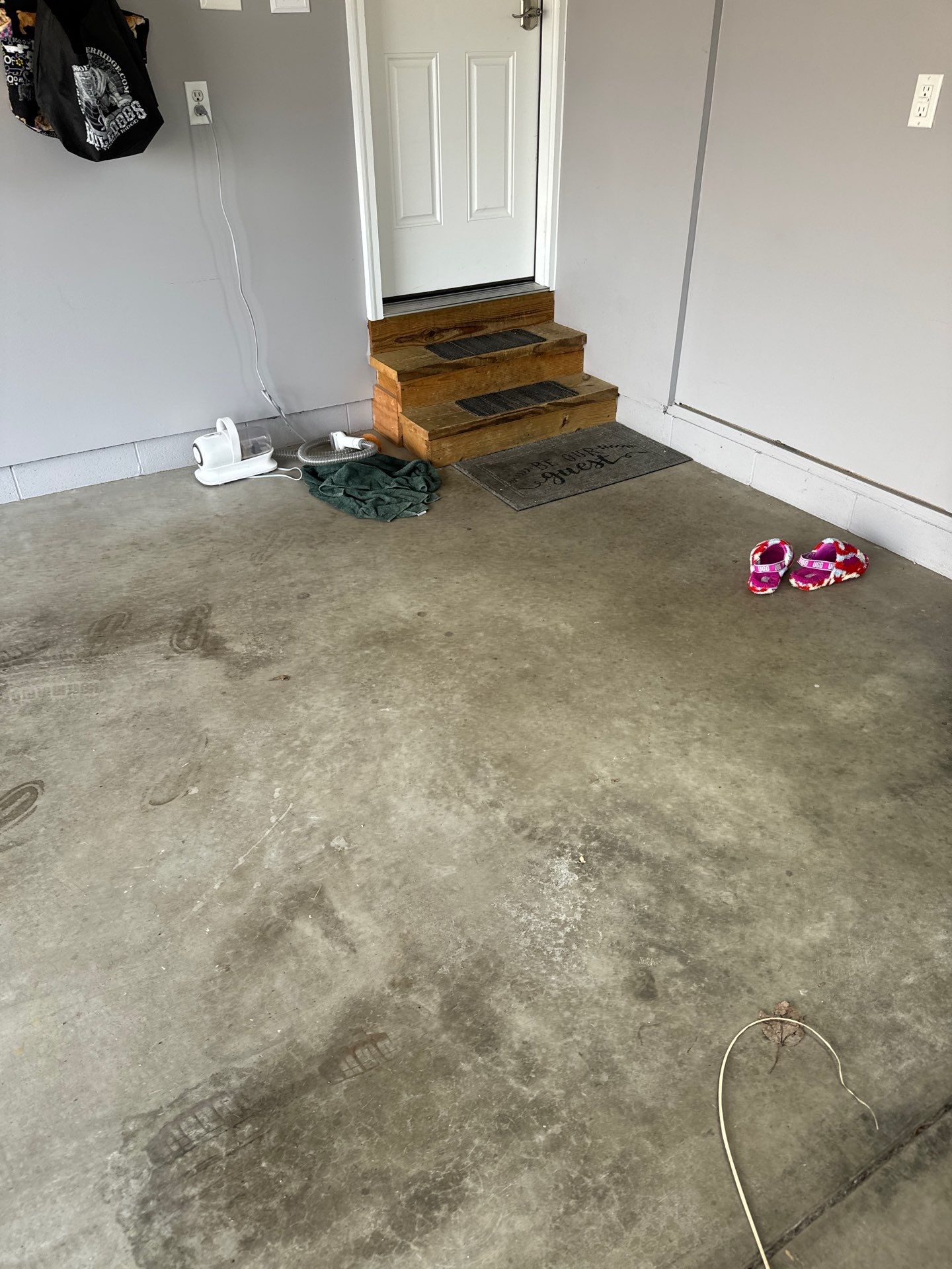 Driveway + Garage + Walkway Project in Meridian by Floors in a Day, Inc