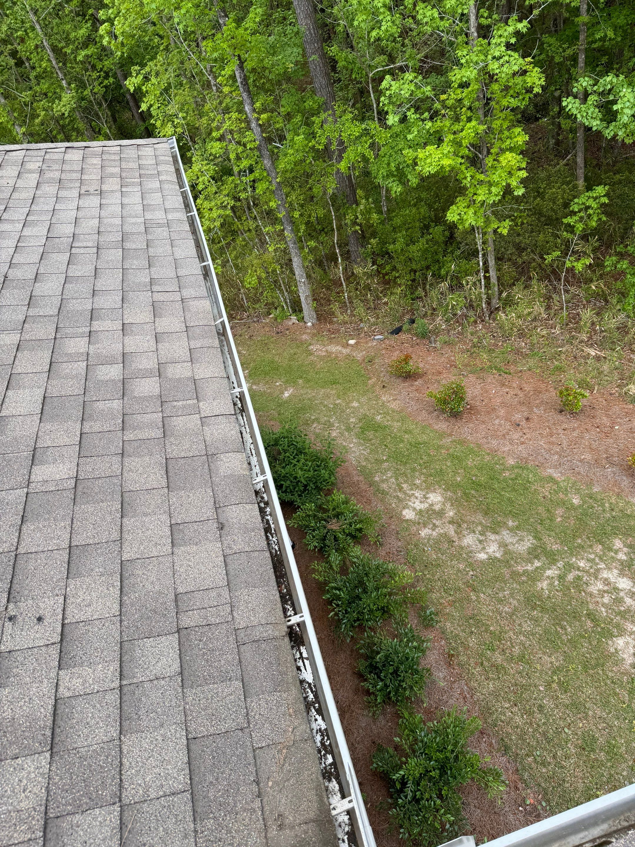Commercial gutter cleaning New Bern & Havelock, NC after photo with clean gutters