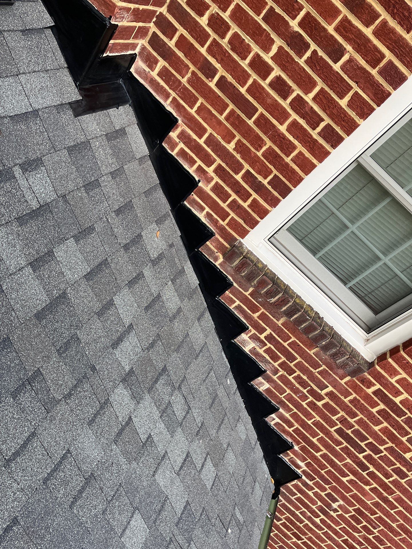 Arlington: Residential Roof Replacement With CertainTeed Landmark Designer Shingles in Georgetown Gray by RM Banning, Inc.