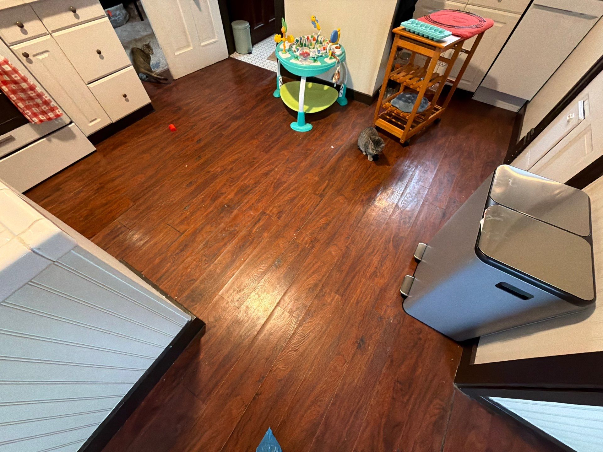 Vinyl Floor Tile by Handyman State LLC