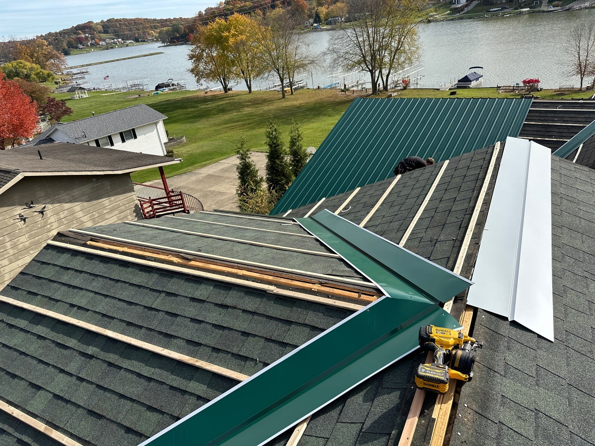 Alpha Rib, Color: Ivy Green by Eagle Eye Roofing