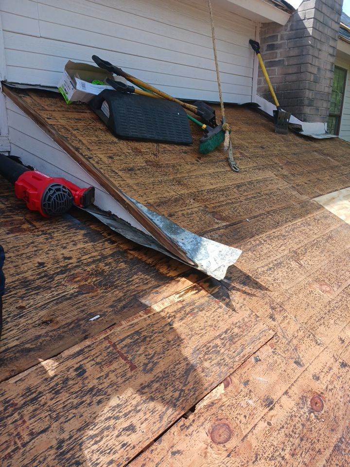 Grey is the new Black by Bayfront Roofing and Construction