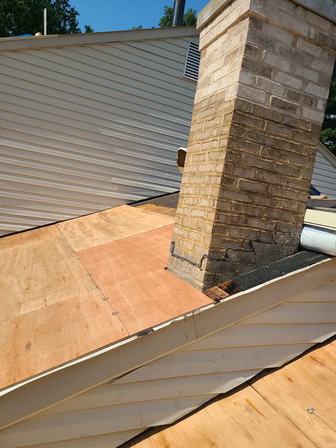 Vienna: Roof Replacement with CertainTeed Landmark Designer Shingles in Moire Black by RM Banning, Inc.