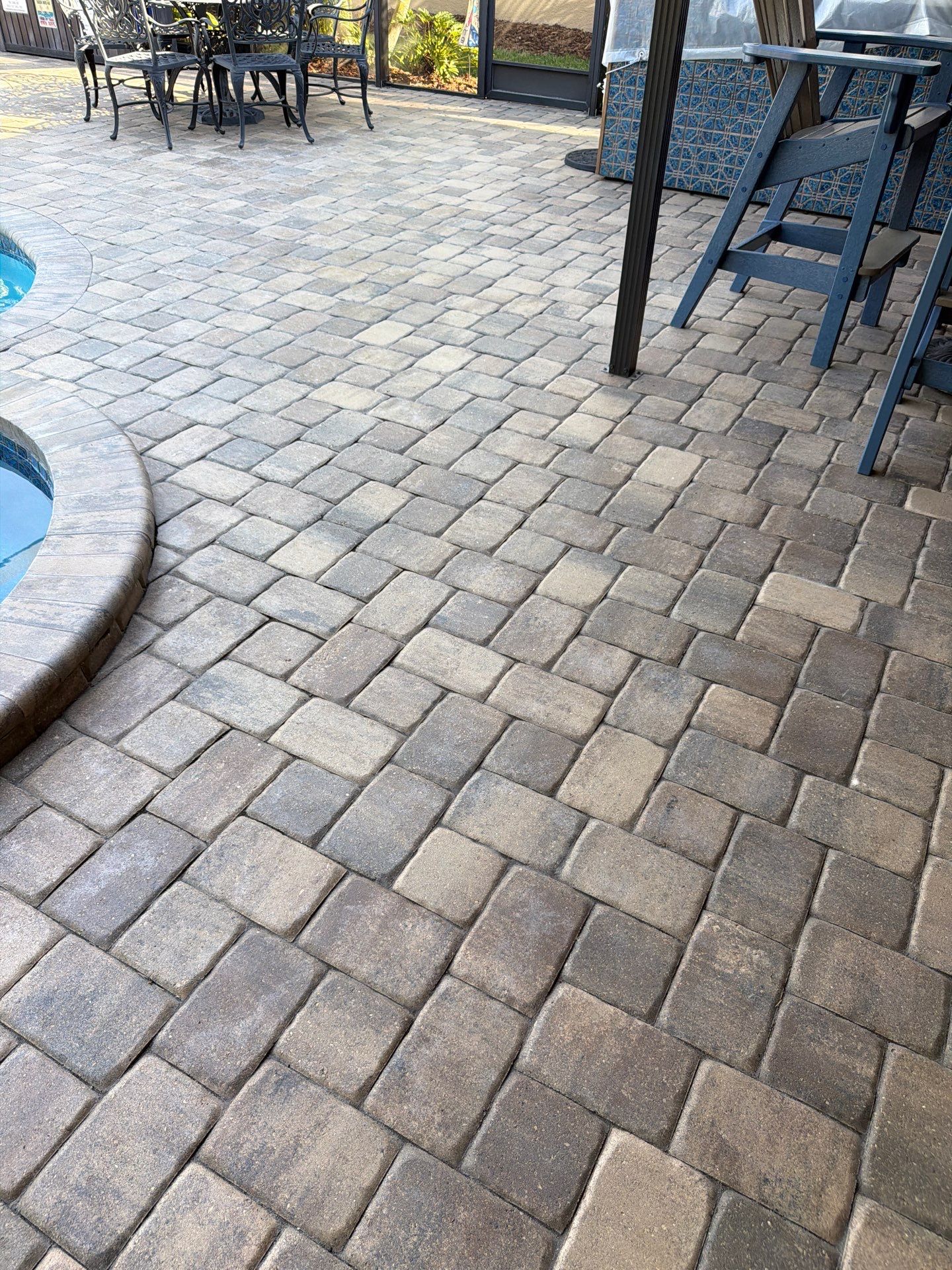 Valencia Lakes Pool Deck Paver Sealing and Restoration by Supreme Paver Experts