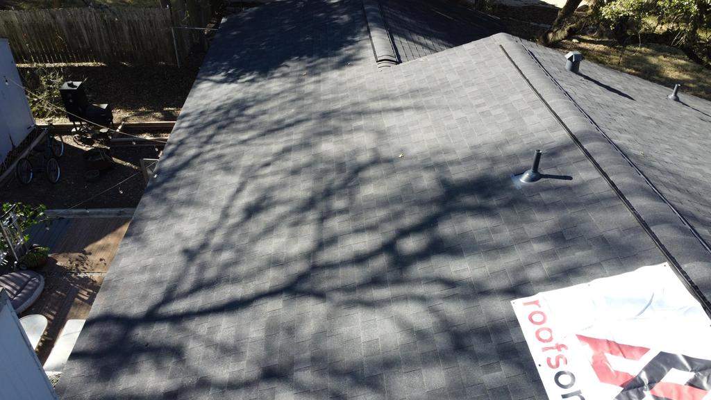 Onyx Black - Owens Corning TruDefinition Oakridge by RoofsOnly.com