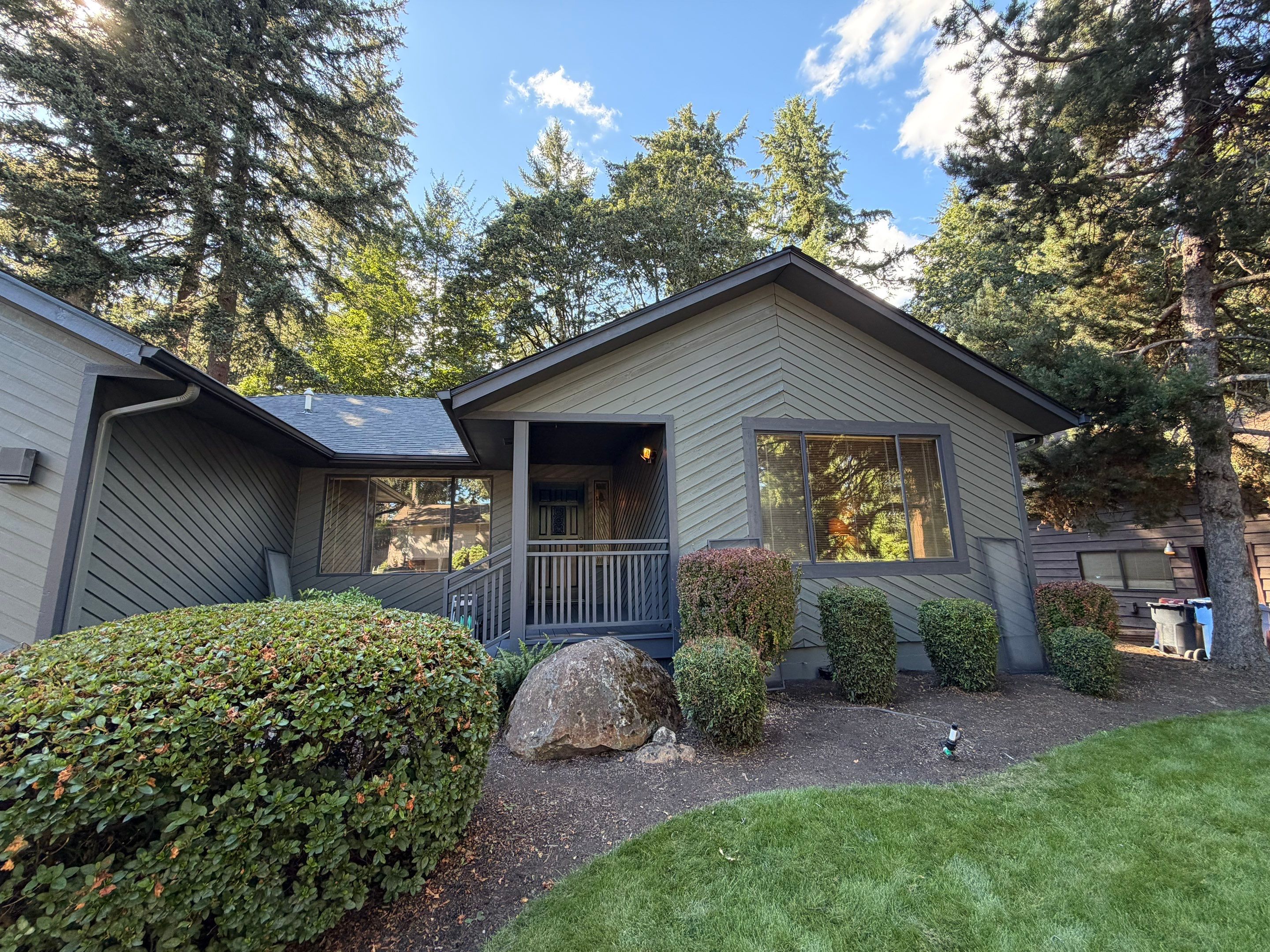 House Exterior Painting by Handyman State LLC