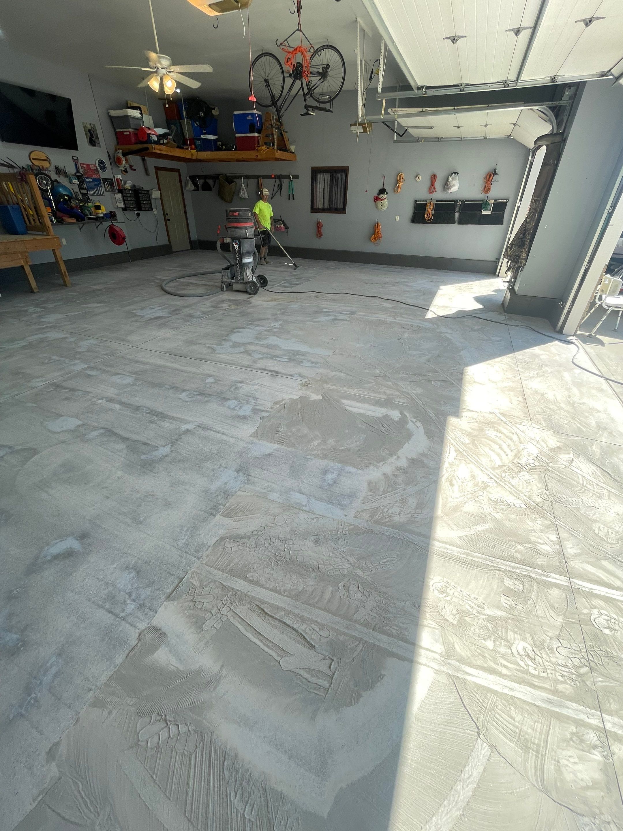 Residential Garage Floor Coating in Sioux Falls by Select Painting, Coatings & Garage Cabinets