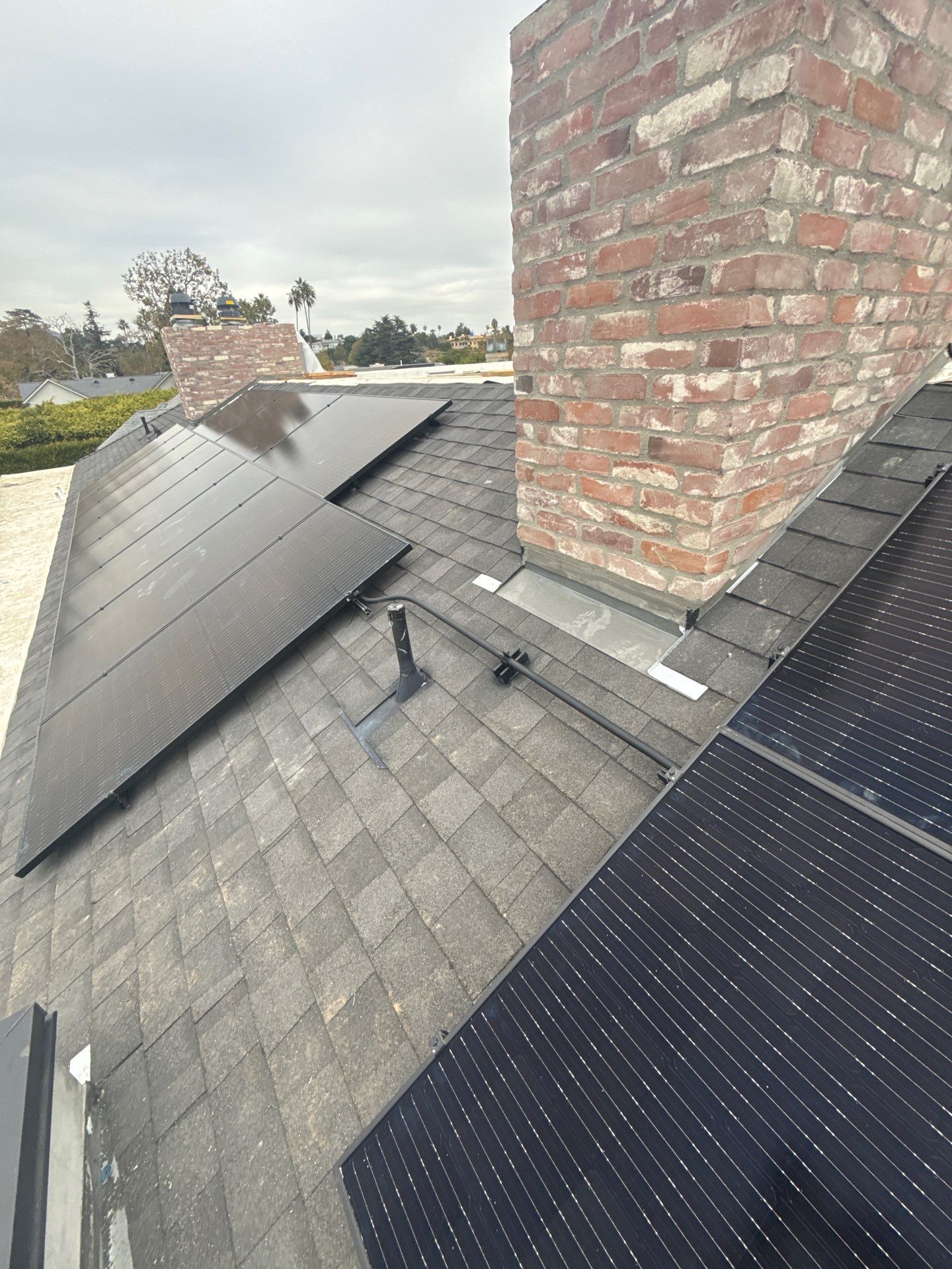 Residential Solar Panel and Battery Storage Installation in Los Angeles by AWS Solar