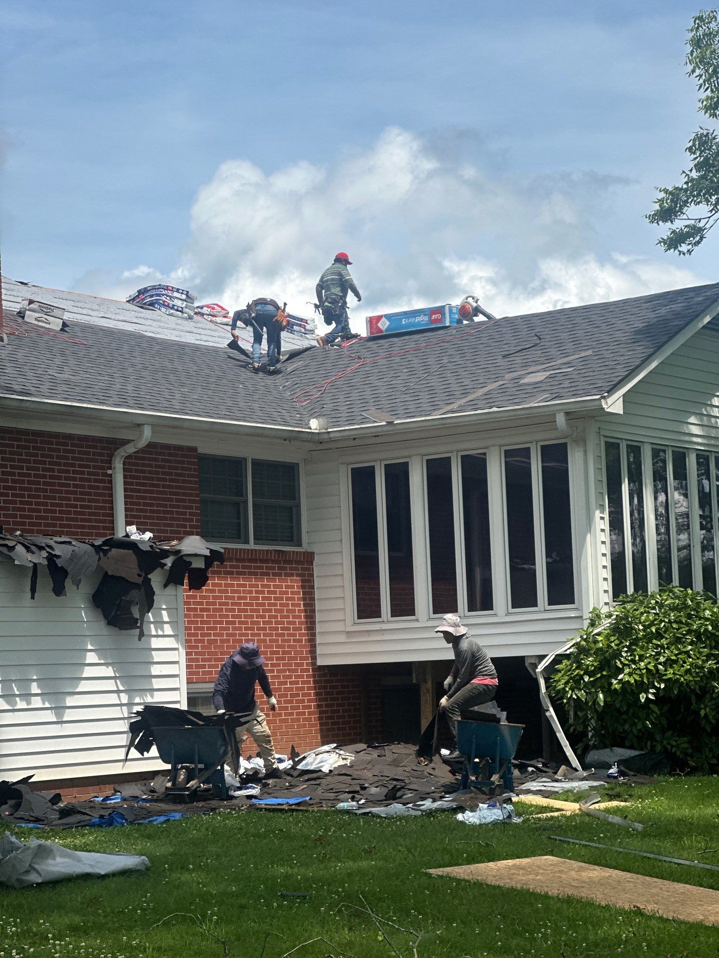 Lee Bowen by United Contracting and Roofing