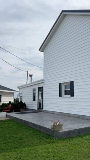 Exterior Flaking Siding - Overhaul by Grandview Painting