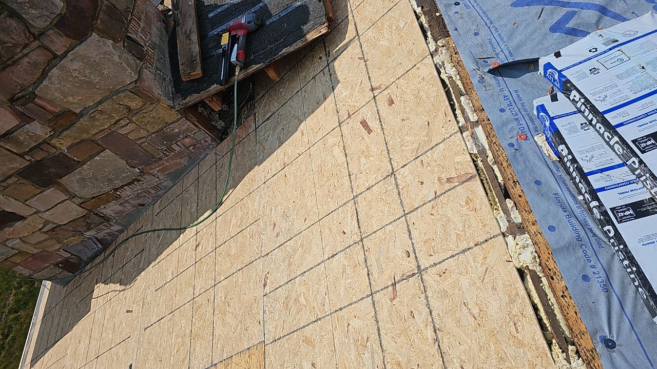 ATLAS PINNACLE HP W/SCOTCHGARD COLOR: WEATHERED WOOD by Eagle Eye Roofing