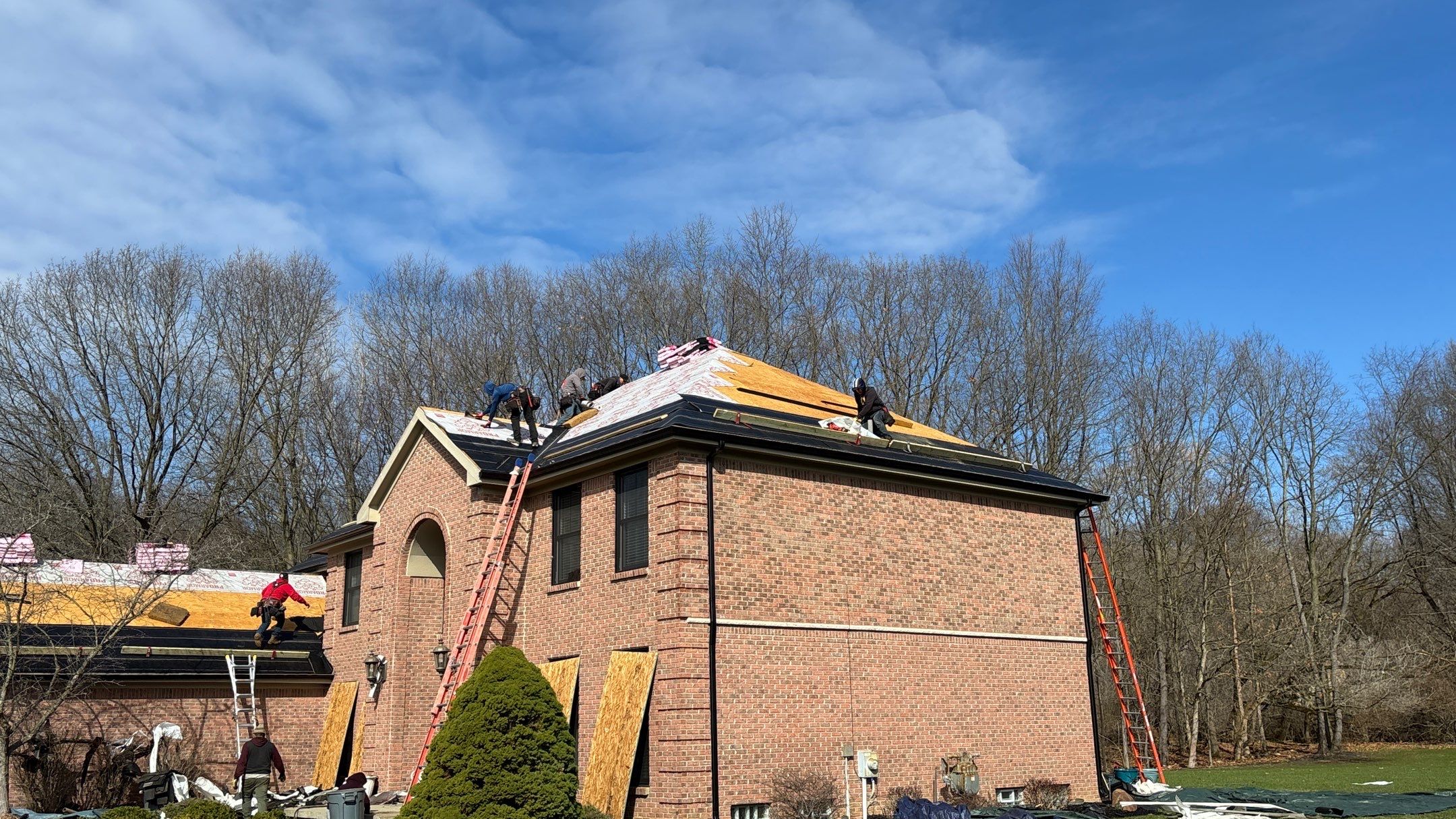 Roof Replacement using Owens Corning Onyx Black by 180 Contractors