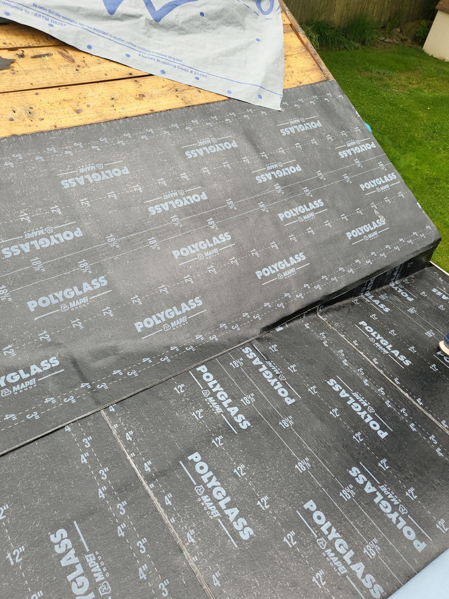 Atlas Pinnacle, Color, Oyster Shell, Drip Edge, Color, White by Eagle Eye Roofing