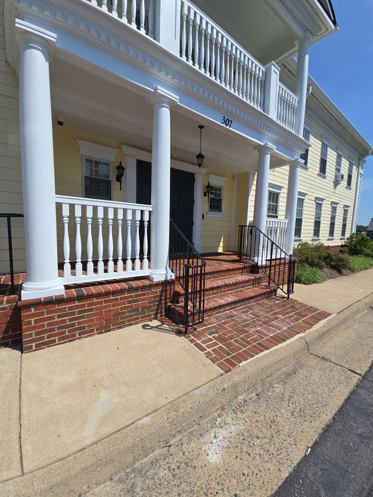 Commercial Exterior Painting Services for Mainstreet Bank in Leesburg, VA by My Painter 