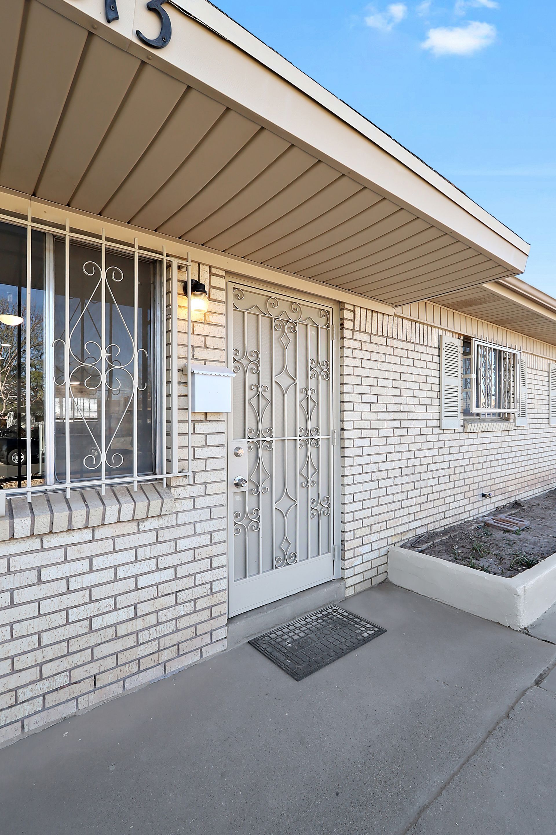 Full Renovation near Fox Plaza by Regal Renovate