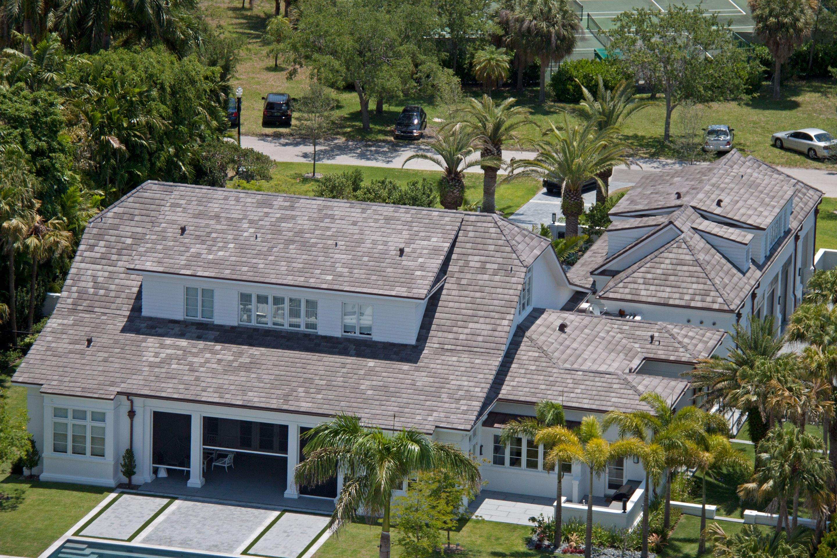 Ludowici - LudoShake - Earth Gray by Istueta Roofing