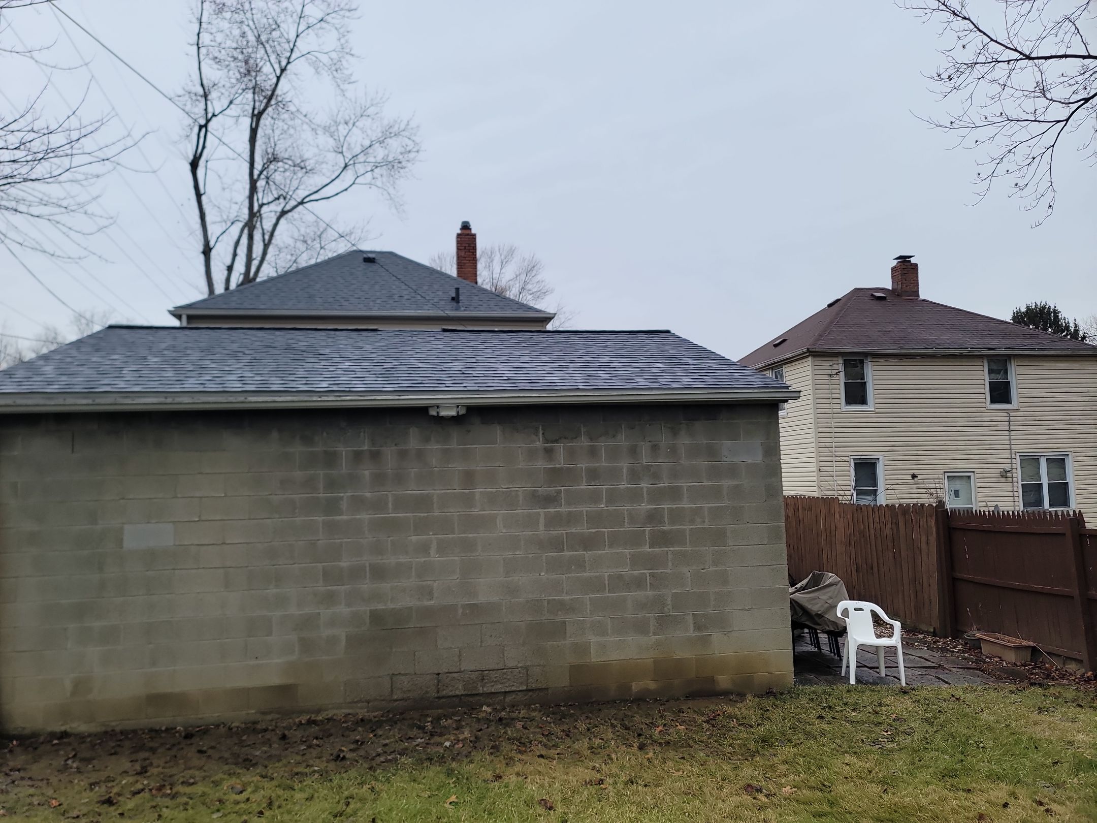 Atlas Pinnacle, Color: Pewter, Drip Edge: White by Eagle Eye Roofing