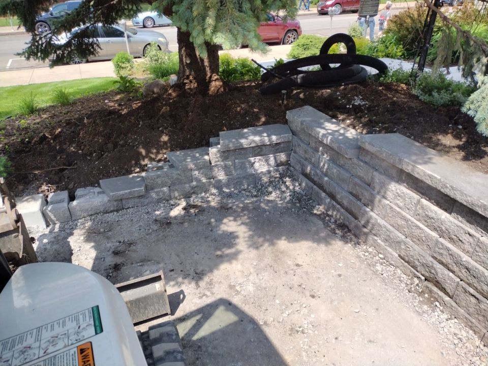 Replacement of existing retaining wall.  by New Horizon Landscapes