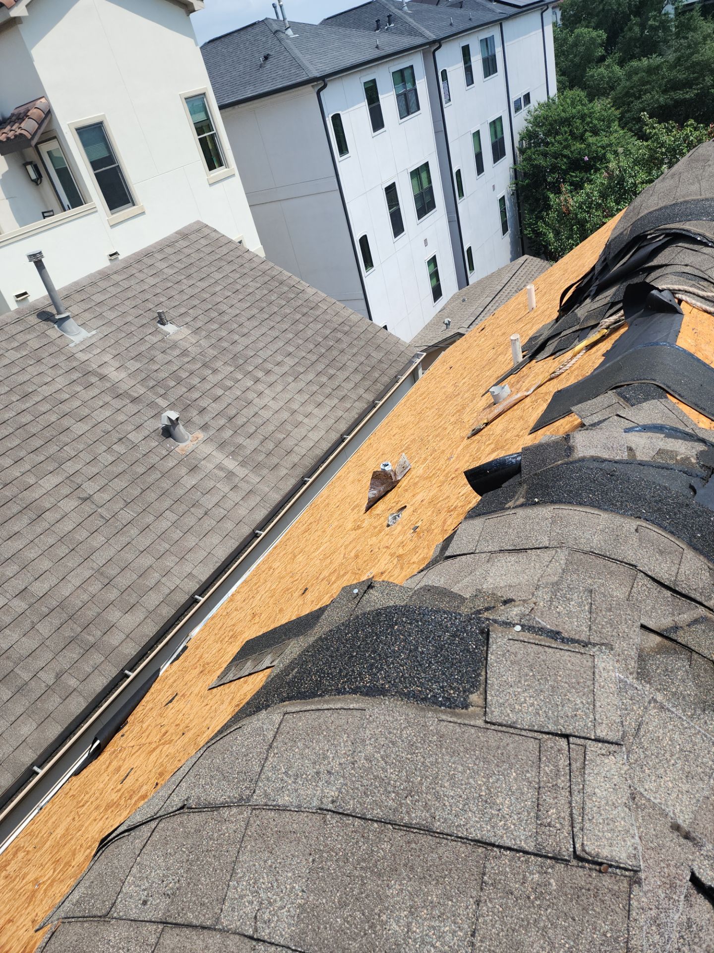 Residential Roofing Installation using Owen's Corning Duration (Lifetime) Shingles by Roof Repair Company