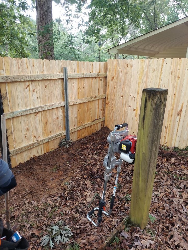 Royal Knoll Lane - Fence Installation  by Pillar and Pine